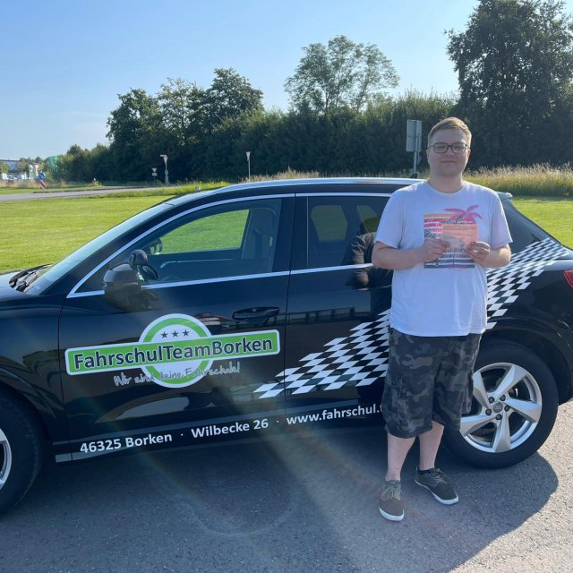 Dennis – Führerscheinklasse B, 30.07.2024